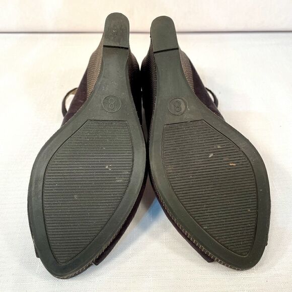 BLACK SUEDE WEDGE W GOLD STUDS ANKLE STRAP 4” HEEL - Picture 6 of 6